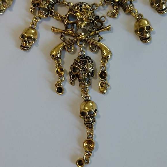 SALE Unique Pirate Skeleton Skull Gold-tone Drop Down Dangle Necklace - Picture 5 of 10